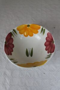 Cereal bowl flowered pattern