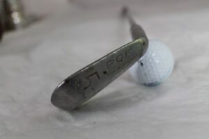 number five golfing iron