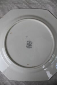 back of Paragone royal plate