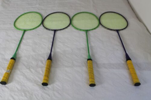 4 badminton rackets