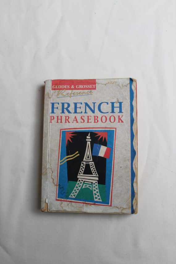 French-phrasebook_GeddiesGrosset_French-study-book