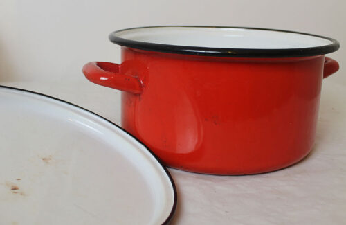 red enamel stock pot with lid