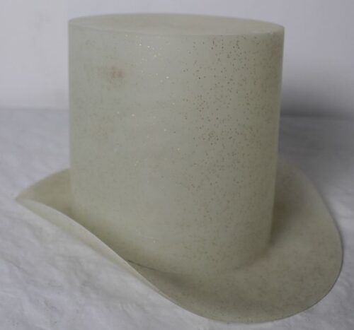 Tophat of white plastic